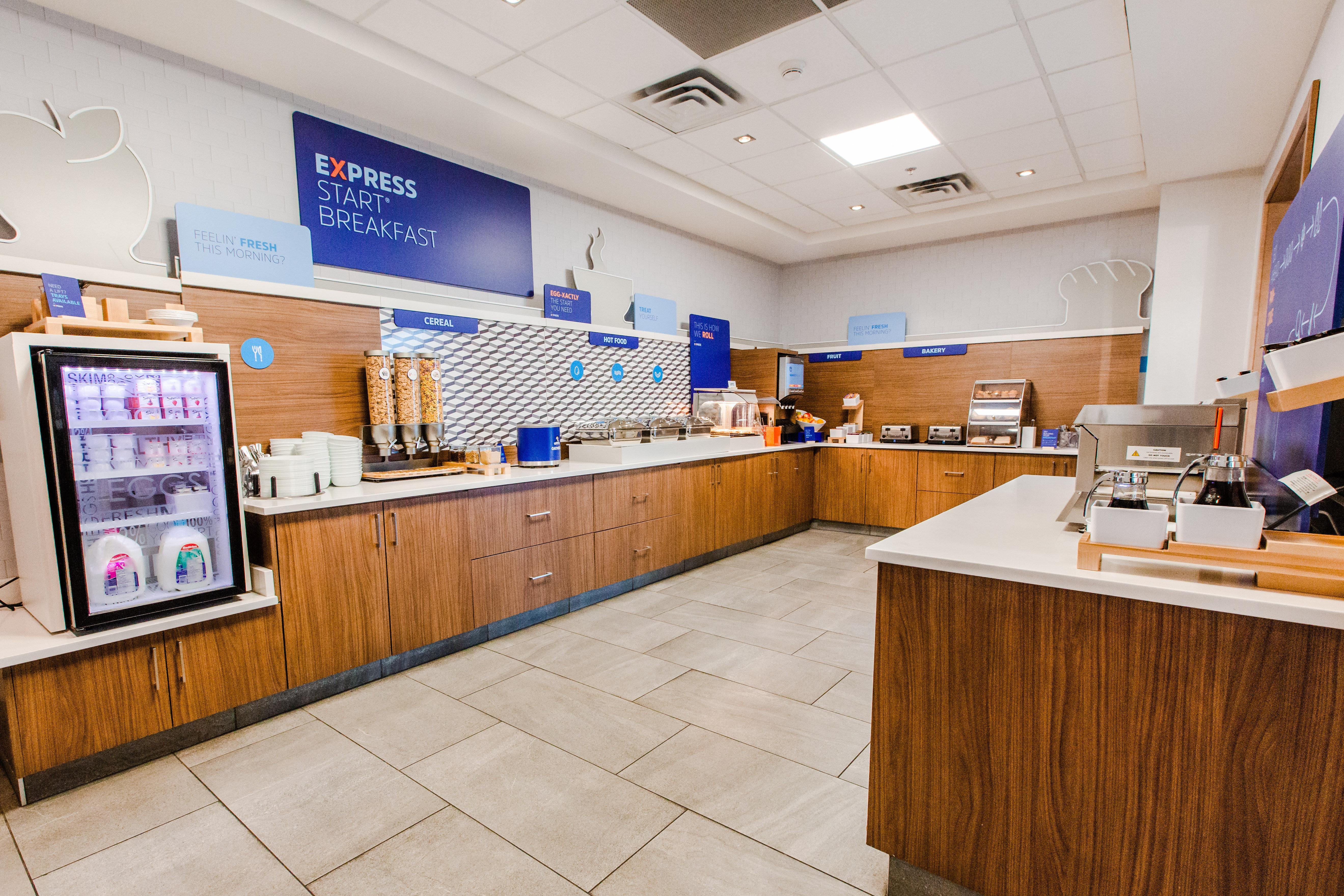 Holiday Inn Express & Suites - West Edmonton-Mall Area By Ihg Экстерьер фото