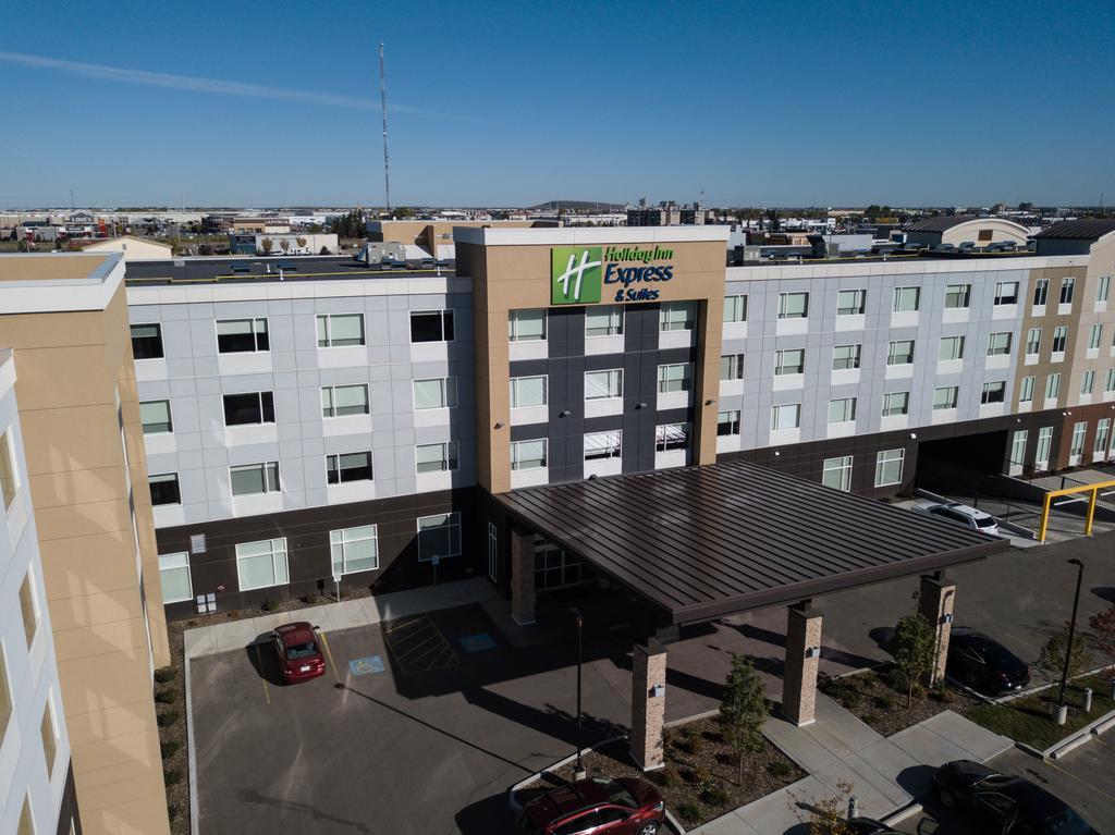 Holiday Inn Express & Suites - West Edmonton-Mall Area By Ihg Экстерьер фото