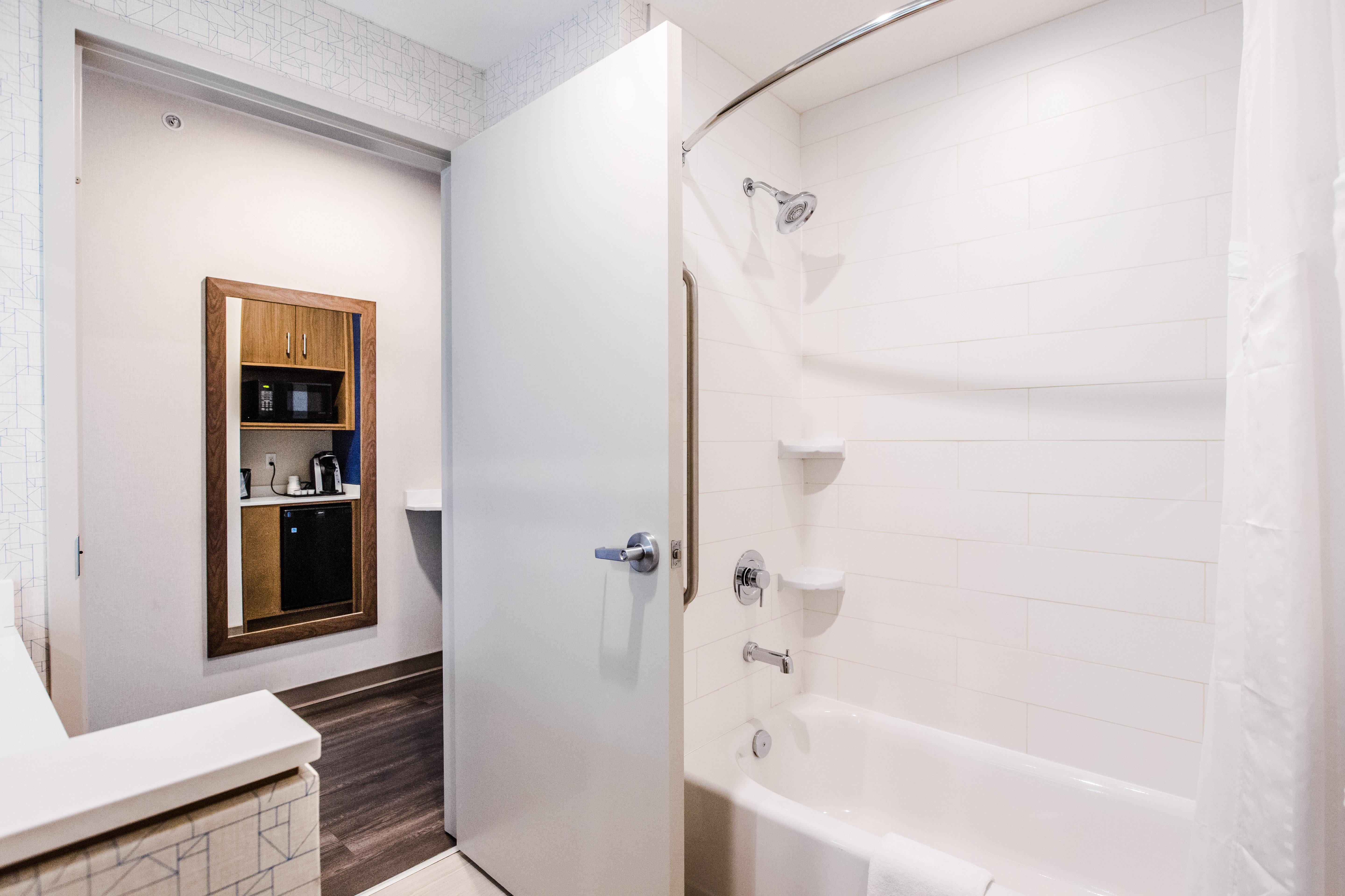 Holiday Inn Express & Suites - West Edmonton-Mall Area By Ihg Экстерьер фото