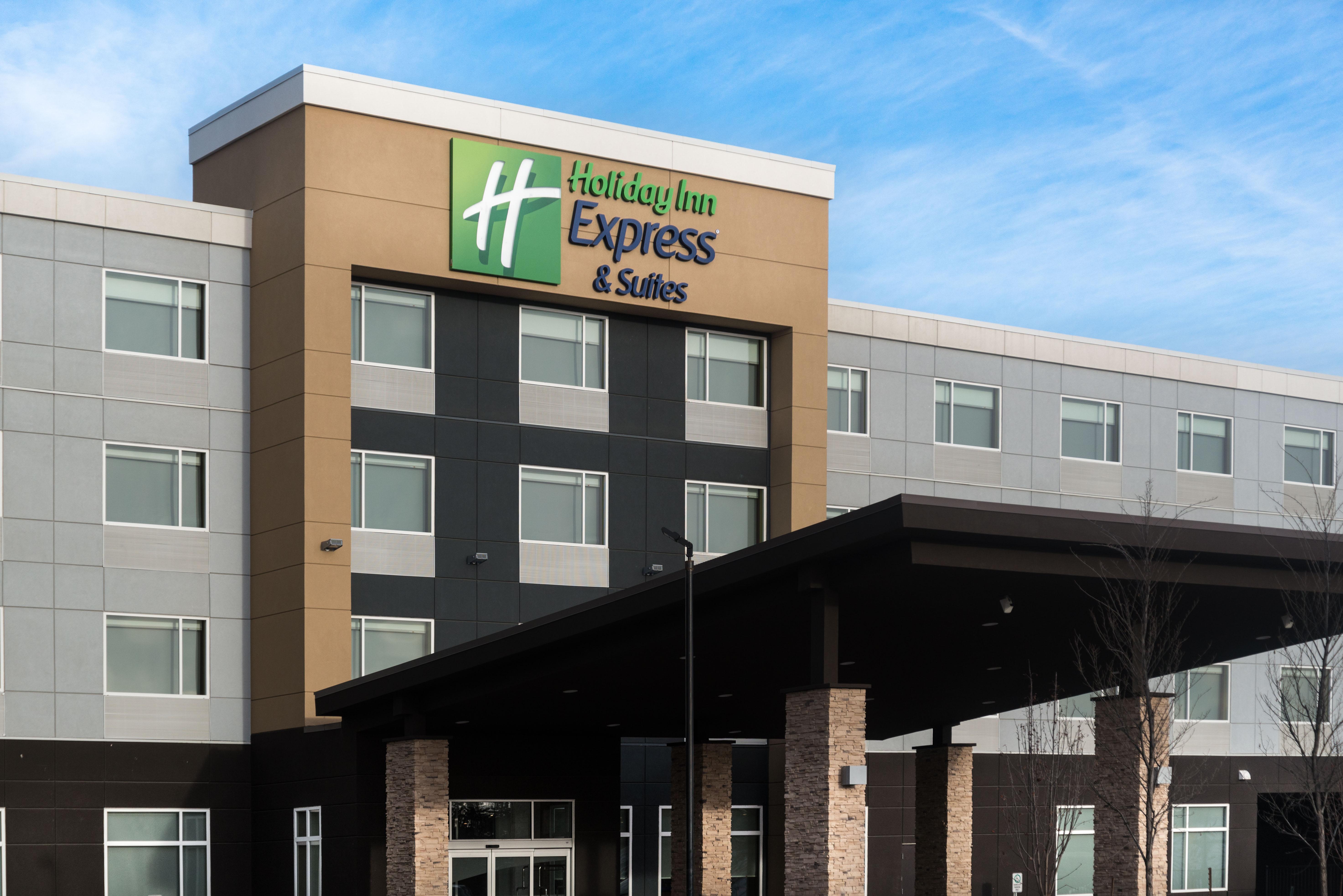 Holiday Inn Express & Suites - West Edmonton-Mall Area By Ihg Экстерьер фото