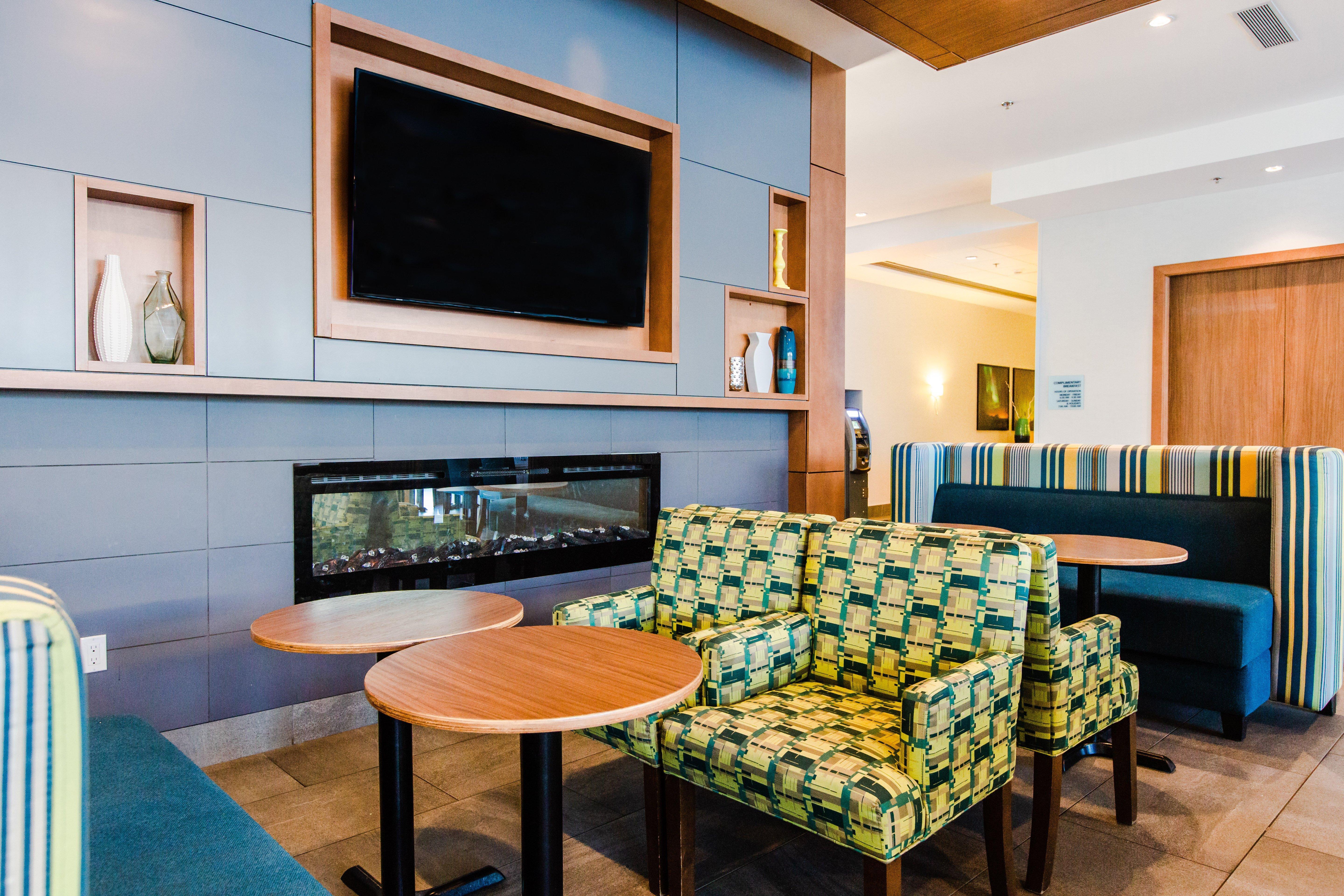 Holiday Inn Express & Suites - West Edmonton-Mall Area By Ihg Экстерьер фото